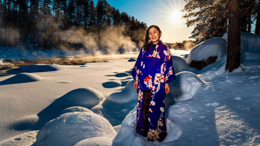 Hon har 500 kimonos